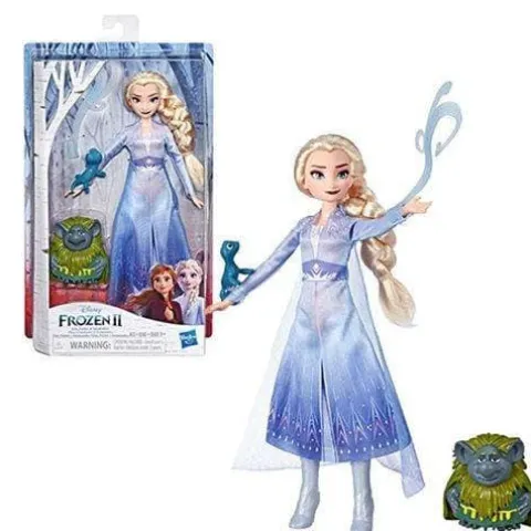 Hasbro Disney Frozen 2 Elsa Fashion Doll In Travel Outfit with Pabbie and Salamander Figures